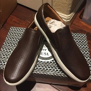 Men’s slip ons